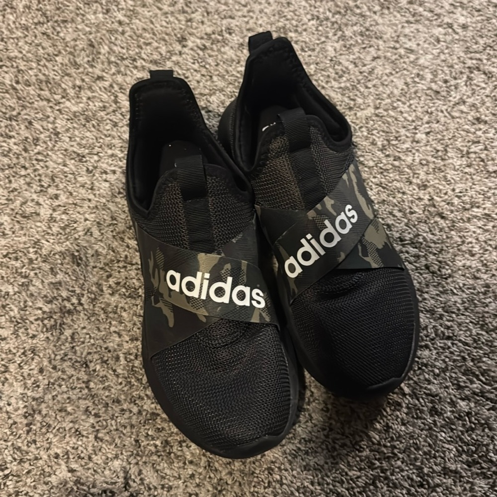 Adidas cloud foam comfort
